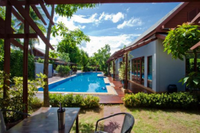 Отель Ardea Resort Pool Villa  Amphawa